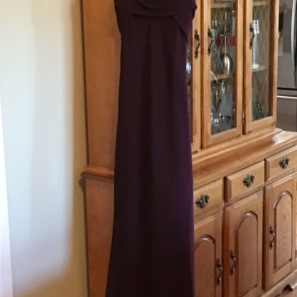 Dress - Picture 1 of 3